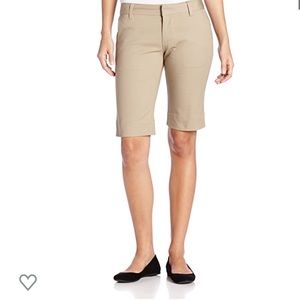 🎈2 for $8🎈Worthington modern fit petit Bermuda